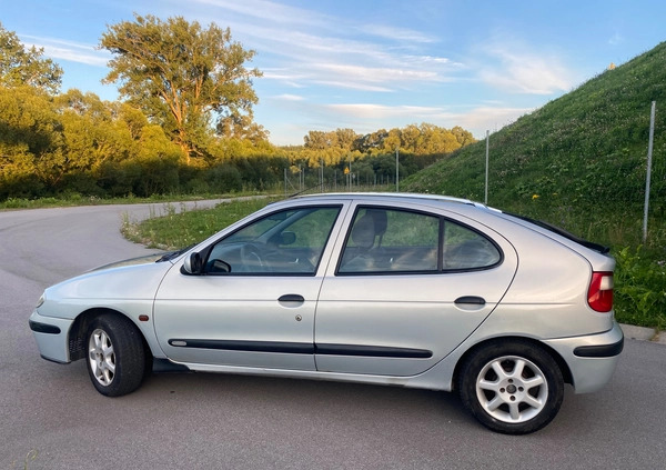 Renault Megane cena 3100 przebieg: 300000, rok produkcji 2002 z Sanok małe 154